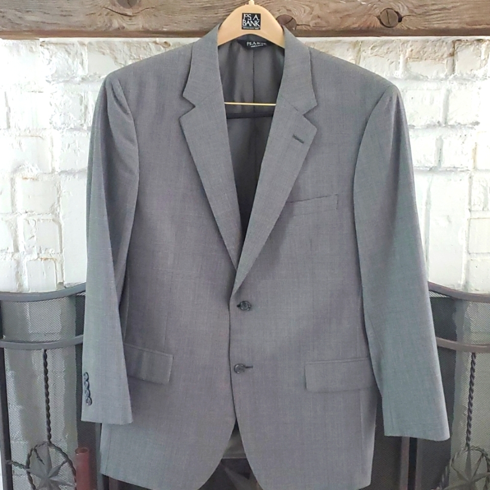 Jos. A. Bank jacket...gray...in very good condition! Size R 42